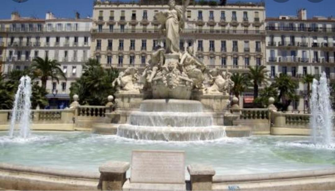 Appartement Avec Terrasse Tolone Esterno foto
